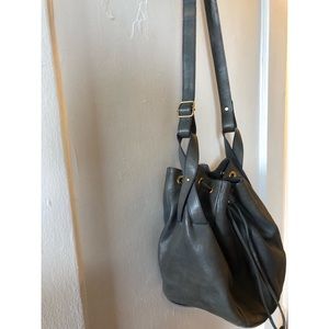 💥💥 SALE Anthropologie leather bucket bag